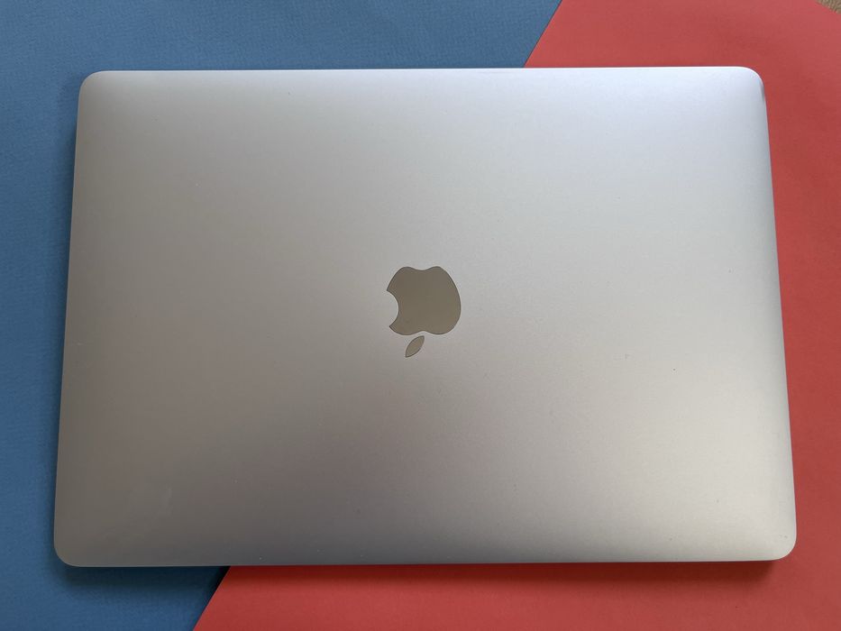 Apple Macbook Air 13 Silver M1 Chip A2337 8/256gb Без Блокувань