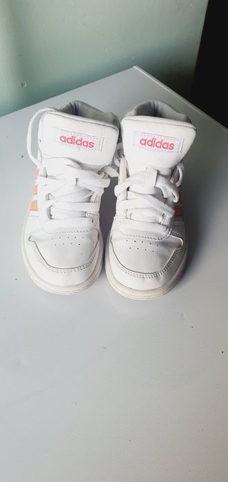 Sprzedam adidaski dla dziewczynki