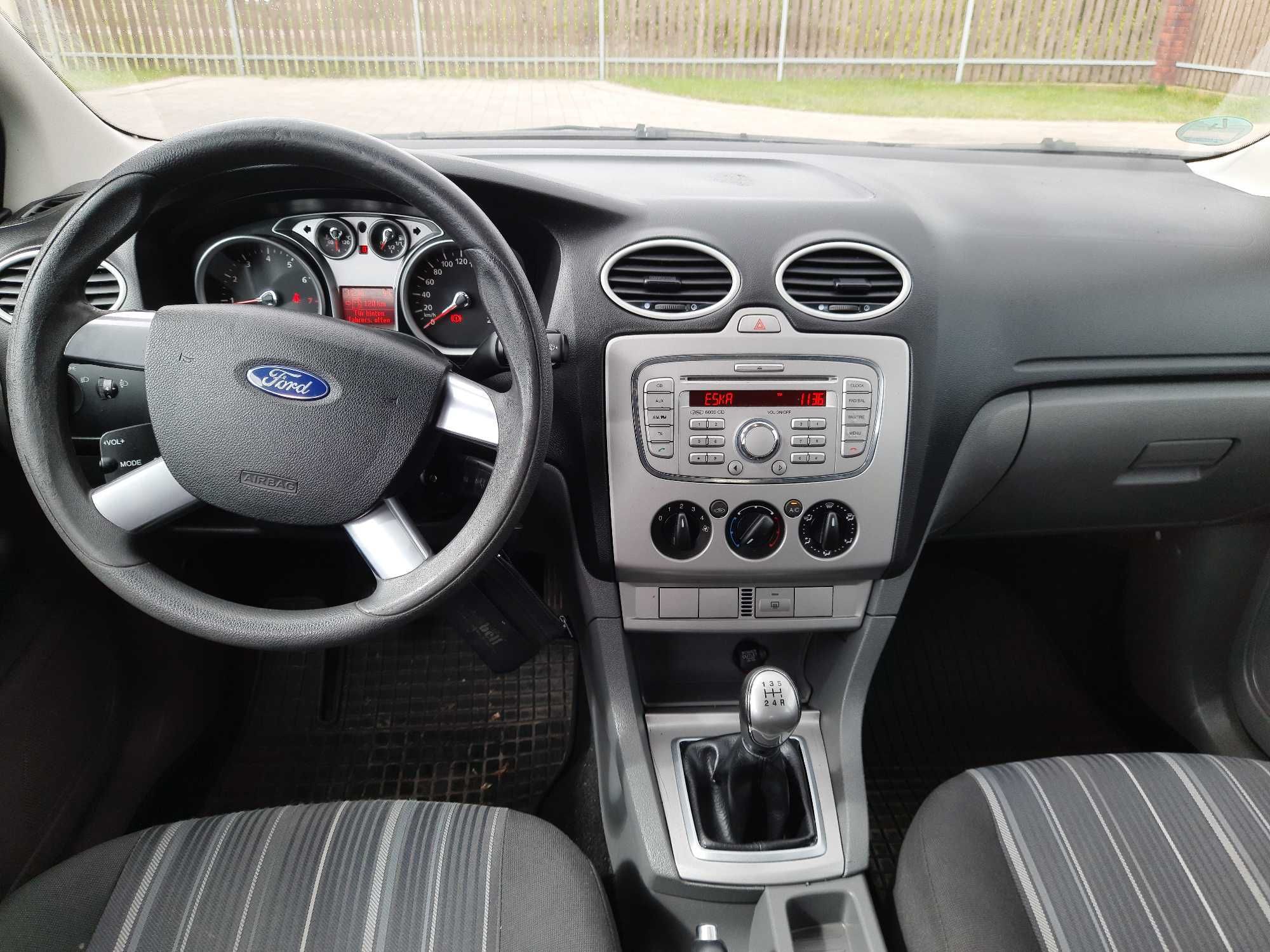 Ford Focus LIFT 1.6 Benzyna Zarejestrowany