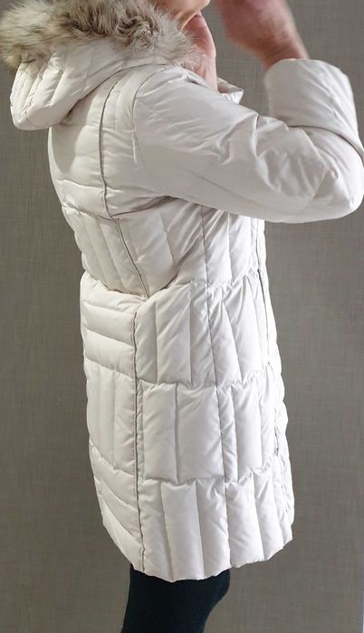 Пуховик жіночій PerUna