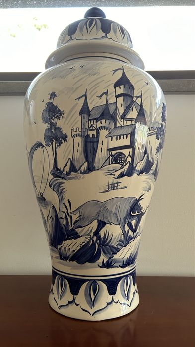 Jarro/Louça de Porcelana