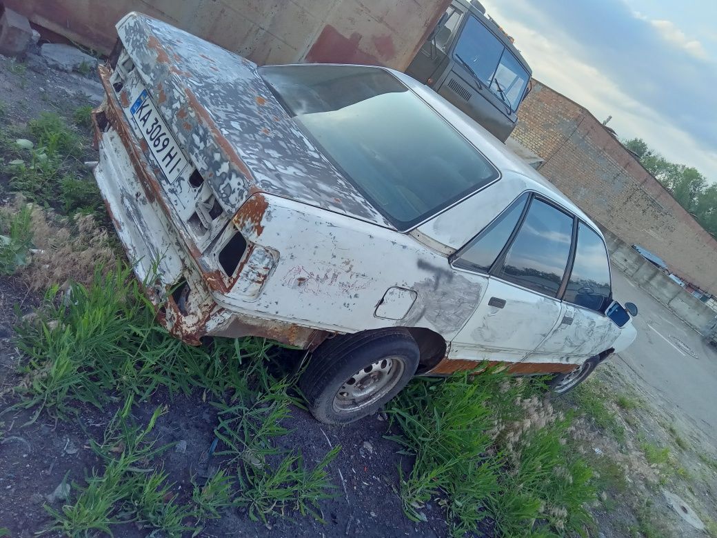 Продам ауді 100 с3 під востановлення!