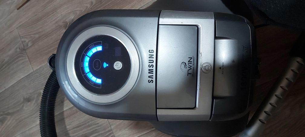 Продам пылесос Samsung  SC 8551