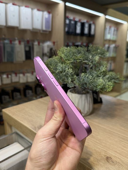 Б/у iPhone 16 128Gb Pink (Дефект)