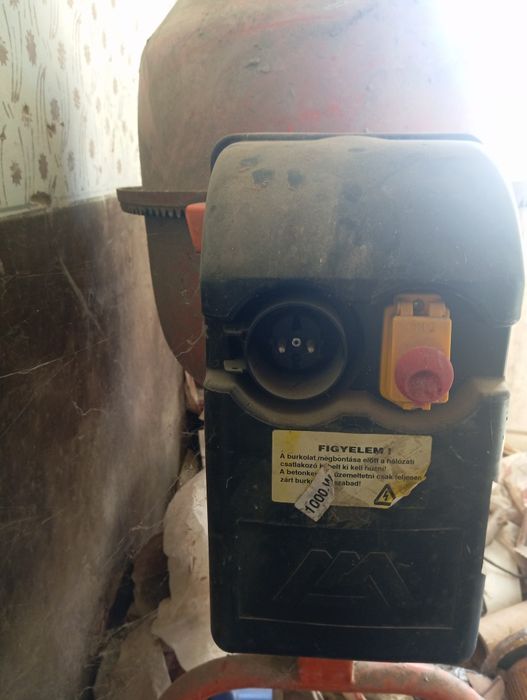 Бетономішалка практично нова