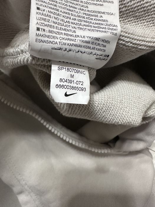 Кофта Nike ( Новая ) .