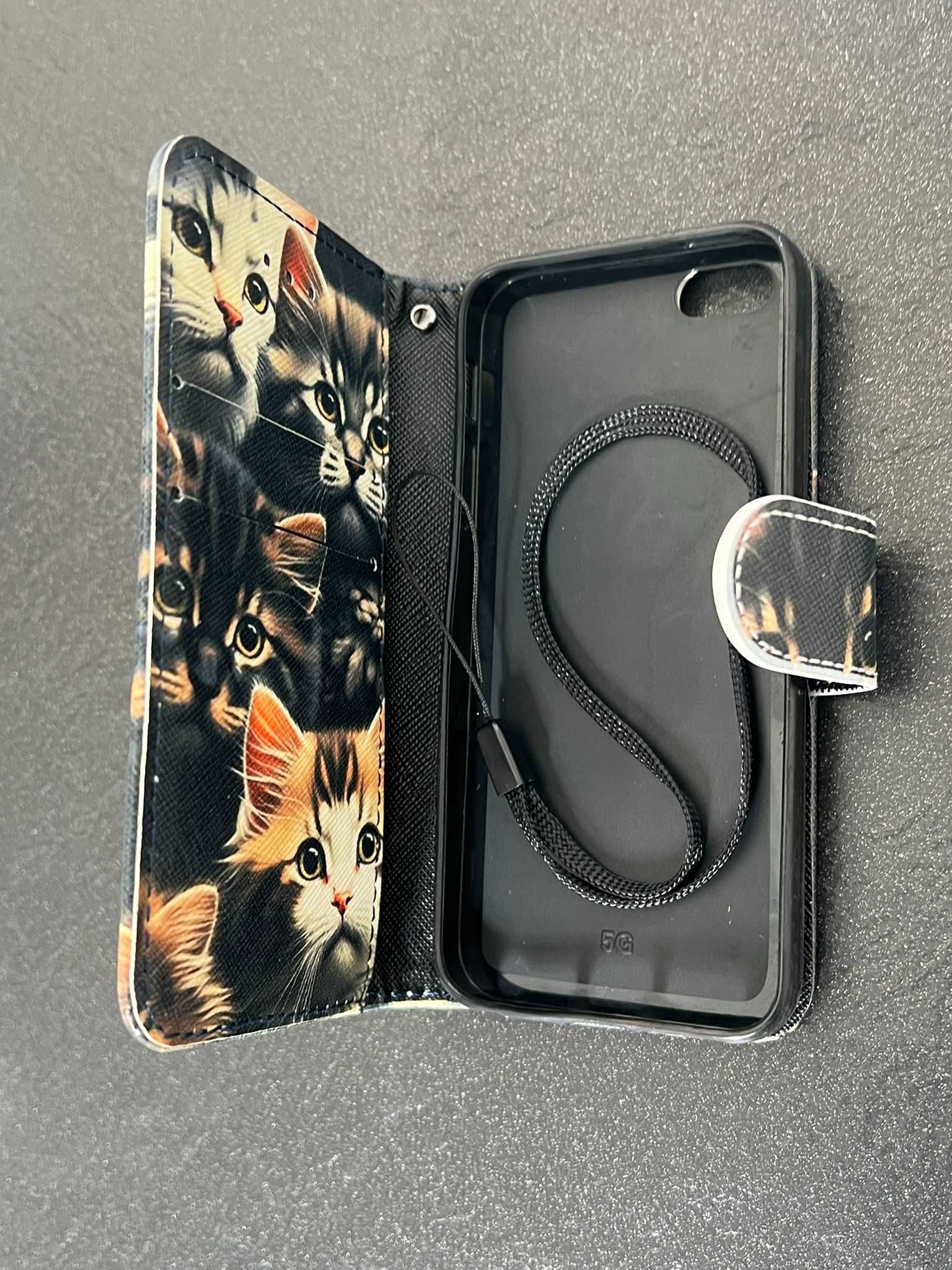 Skórzane etui na iPhone 5 5S SE z kieszenią na karty w koty