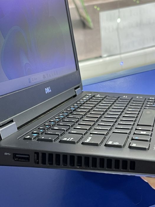 Ноутбук  Dell Latitude E5470