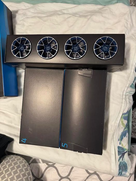 Lego Bugatti Chiron- częściowo złożony