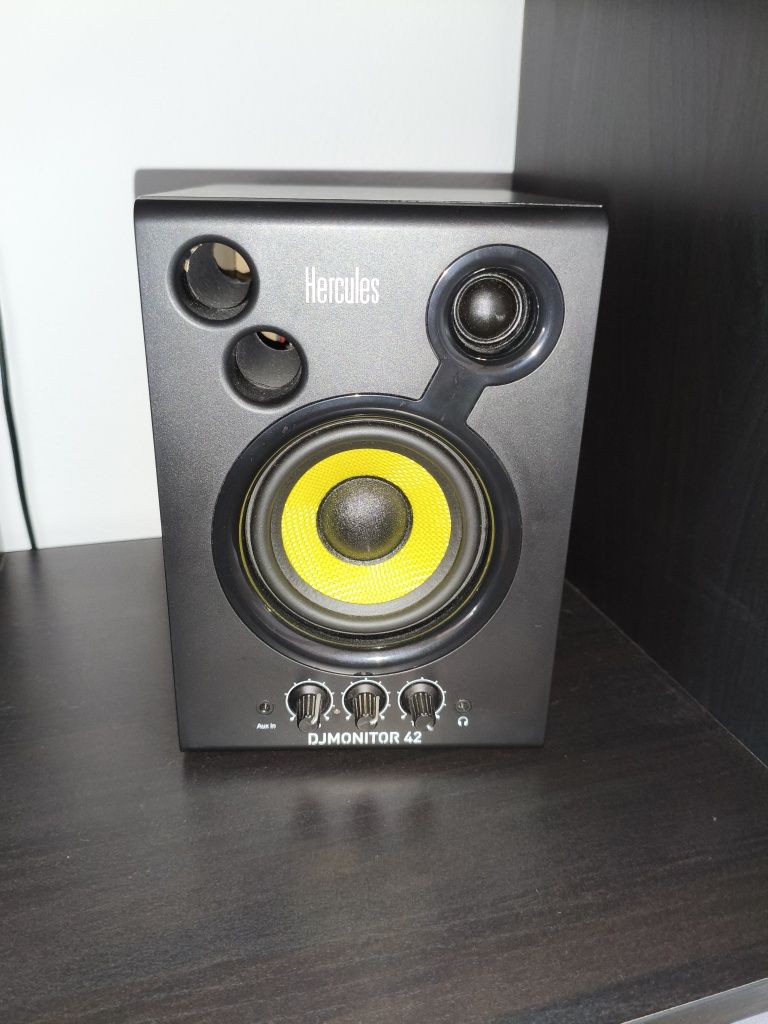 Hercules Dj Monitor 42