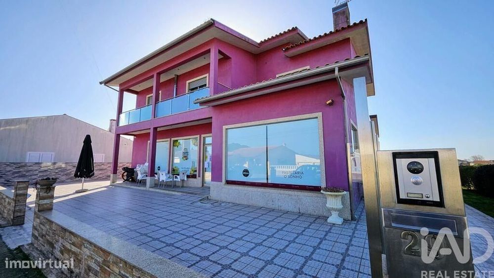 Loja / Estabelecimento Comercial em Pardilhó de 203,00 m2