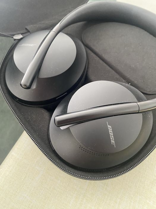 Bose Noise Canceling Headphones 700