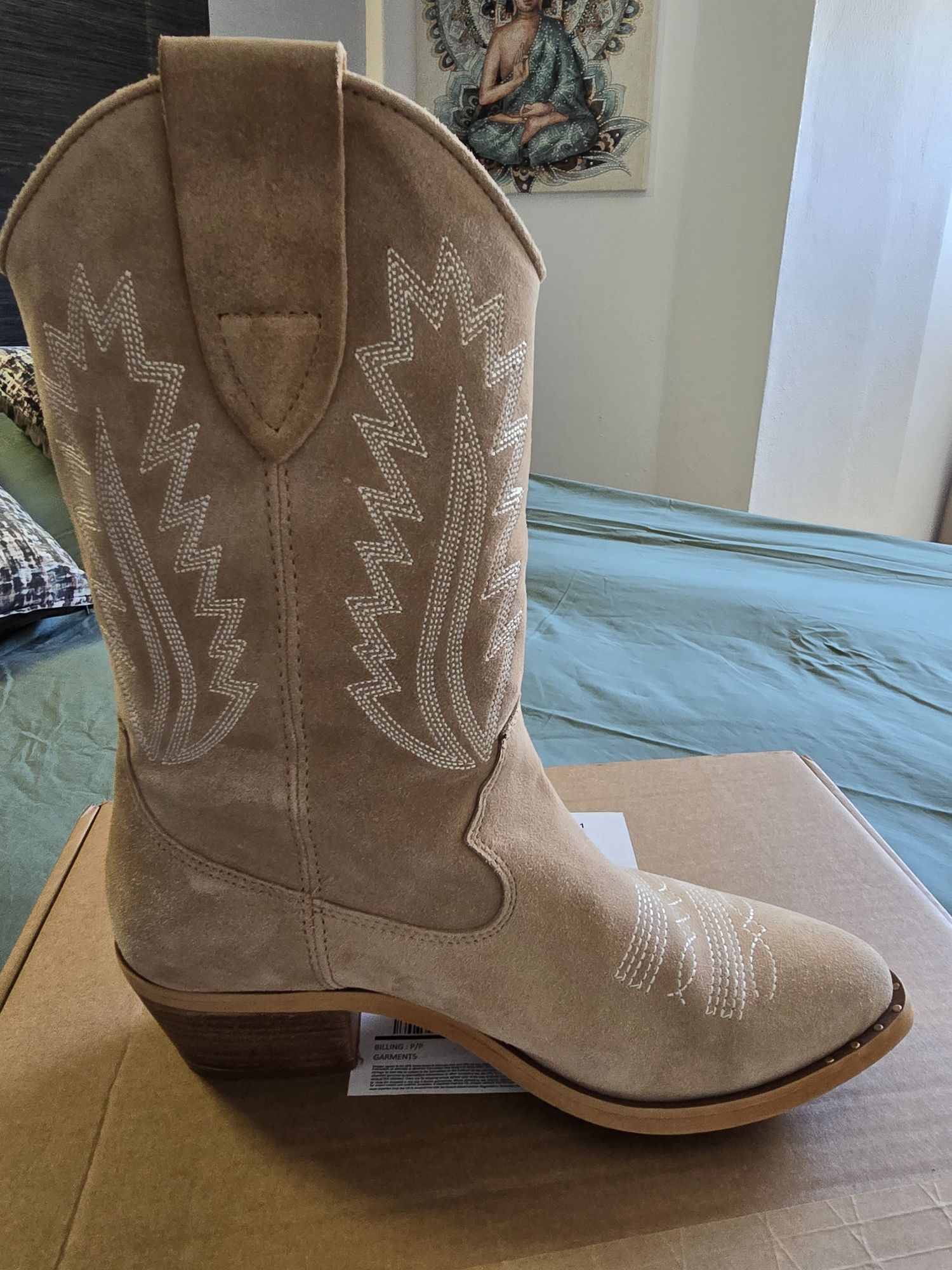 Botas Altas de Camurça Brownie