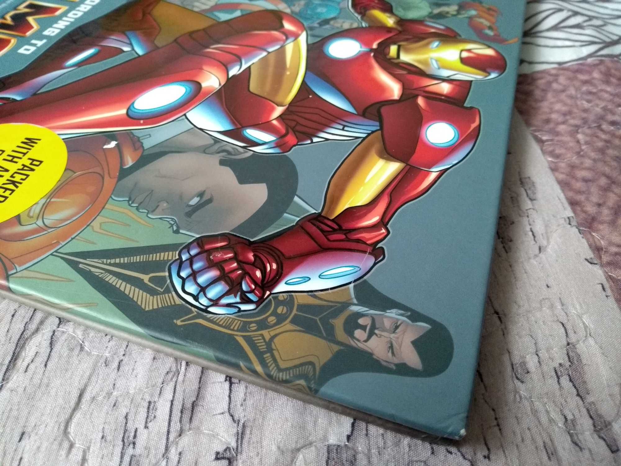 Książka po angielsku The World According to IRON MAN Marvel