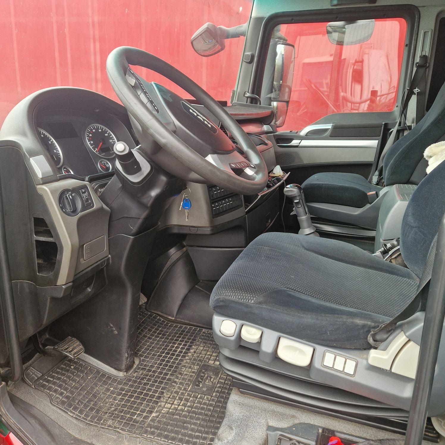 Man 26,480 tgx 6x2 euro 5 oś skrętna. Zarejestrowany jako specjalny