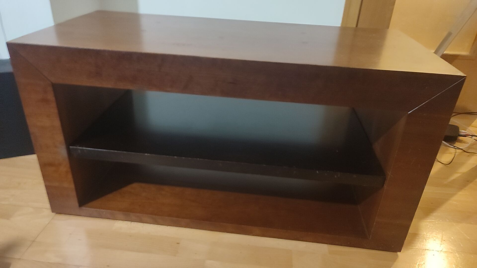 Mesa de TV da Octosólido