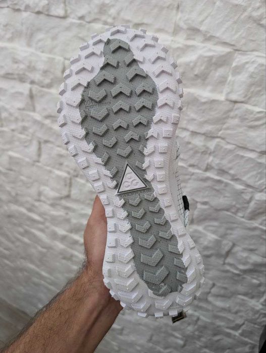 Чоловічі Кросівки Nike ACG Mountain Fly Low White Gore-Tex 40-45