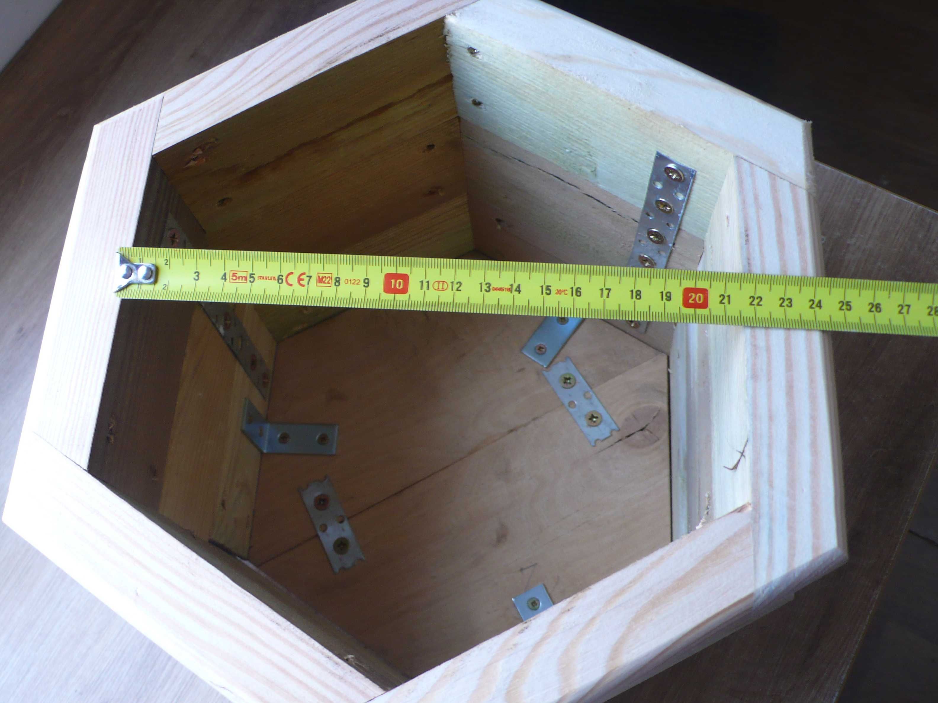 Doniczka drewniana sześciokątna - średnica wewnętrzna 21cm
