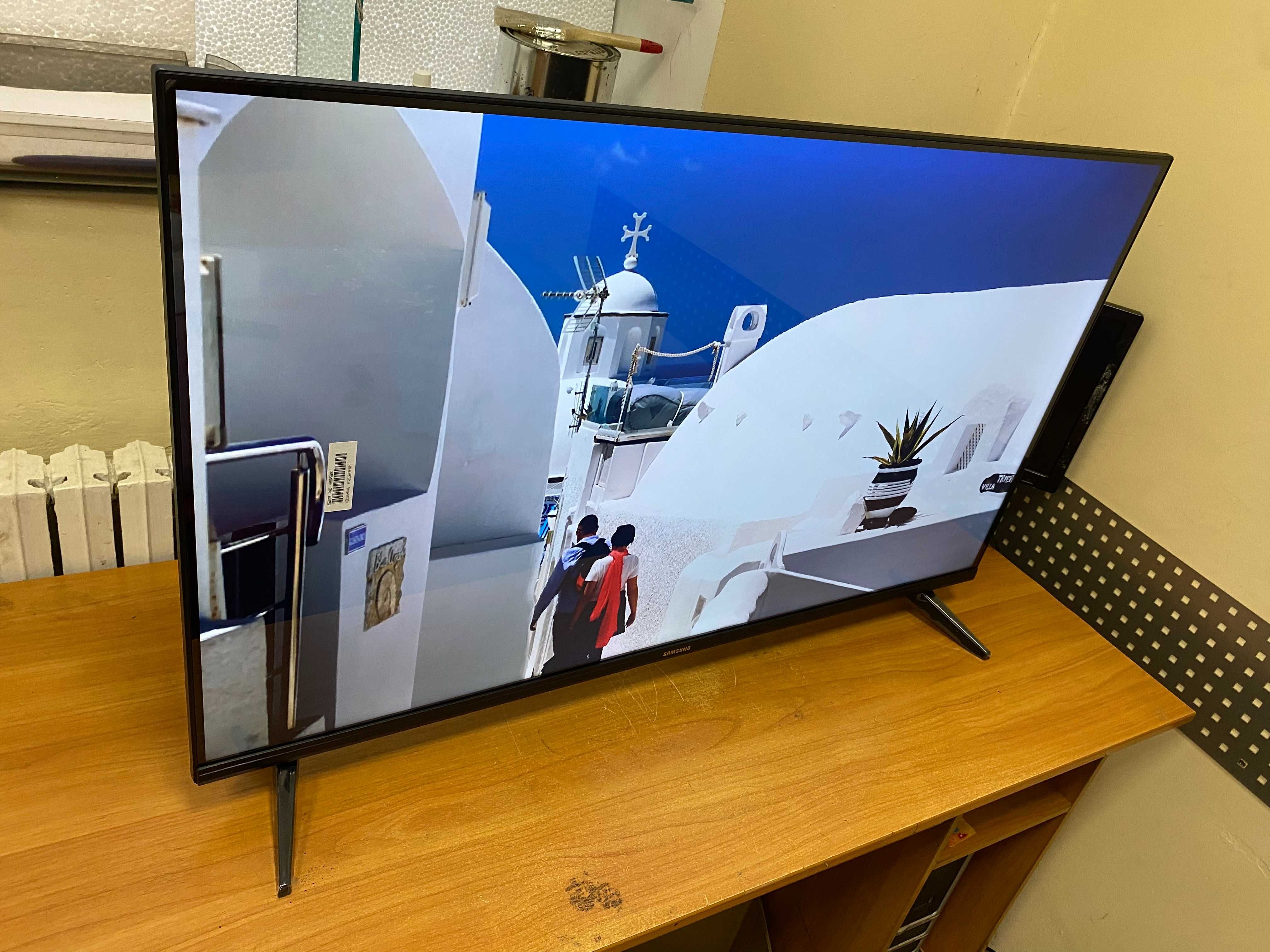 Голосовой 4К телевизор Samsung SmartTV 39' 2/16GB экран IPS Т2, Wi-Fi