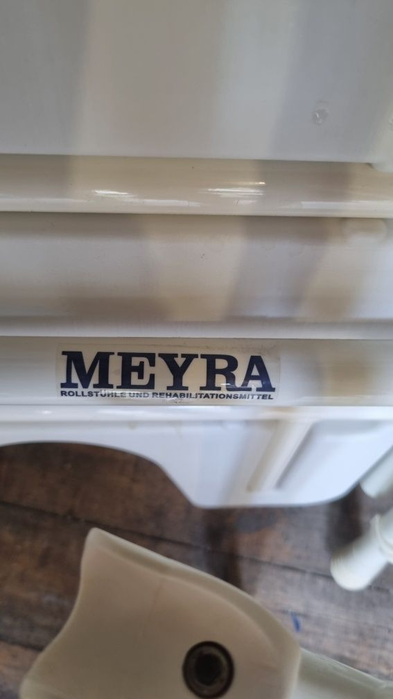 Krzesełko/stołek kąpielowy Meyra raz użyty
