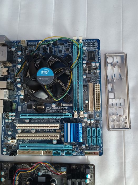 Zestaw płyt głównych AM3+ / LGA 1155