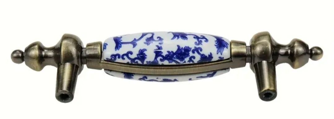 Puxadores em Metal e Porcelana