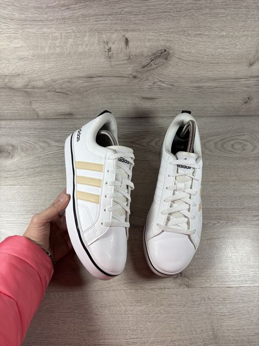 Adidas чоловічі кросівки 41 розмір