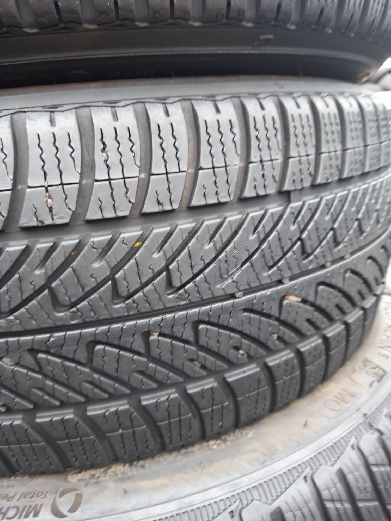 Opony używane 205/45/17 goodyear 2x6 mm 2023 rok prod