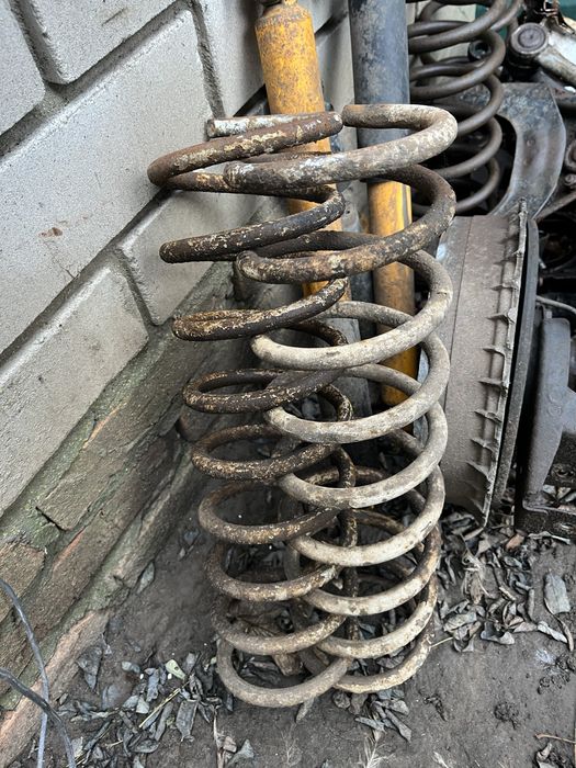 Пружини ваз 2104