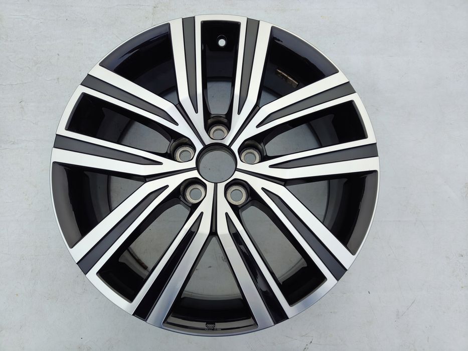 felga toyota corolla cross 18 oryginał jak nowa