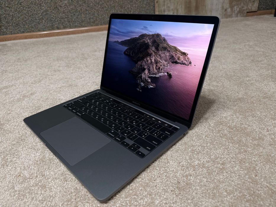MacBook Pro - M2 (8/256) - ідеальний стан, укр клавіатура, 98 акум