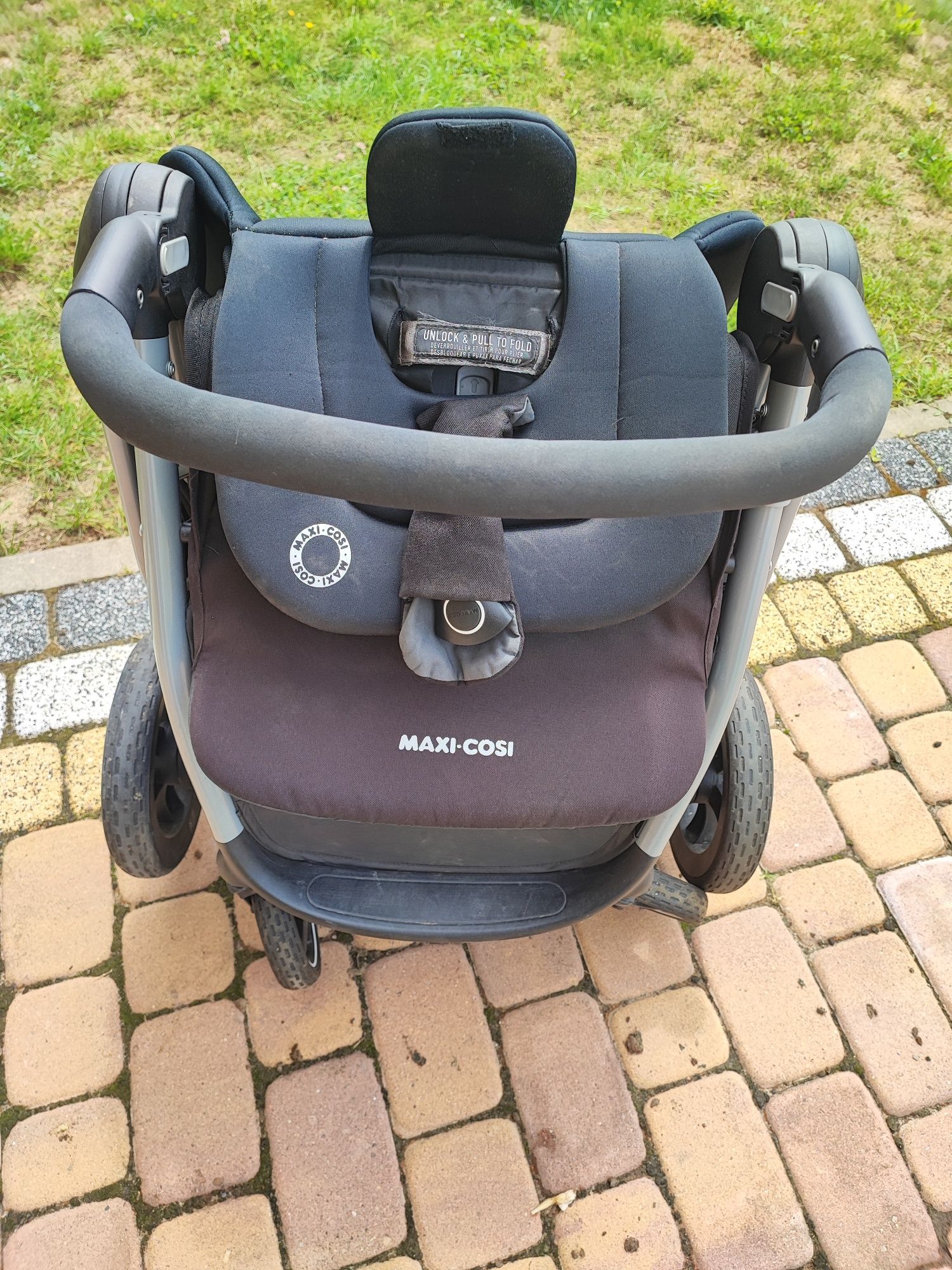 Maxi-Cosi Gia - wózek spacerowy | Essential Black