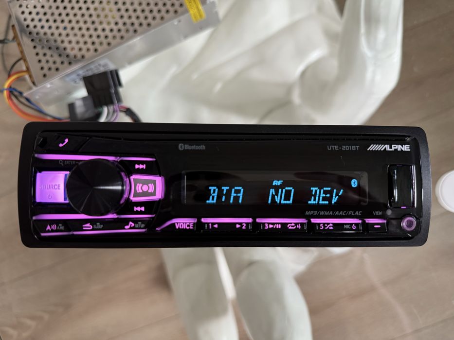 Radio alpine UTE-201BT bluetooth
