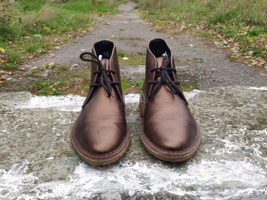 Круті жіночі дезерти Clarks friya desert boot