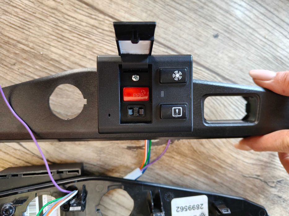 Przełącznik panel SOS SCANIA nowy i oryginalny