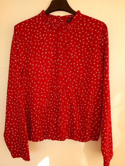 Blusa vermelha com flores - Lefties - Tamanho L