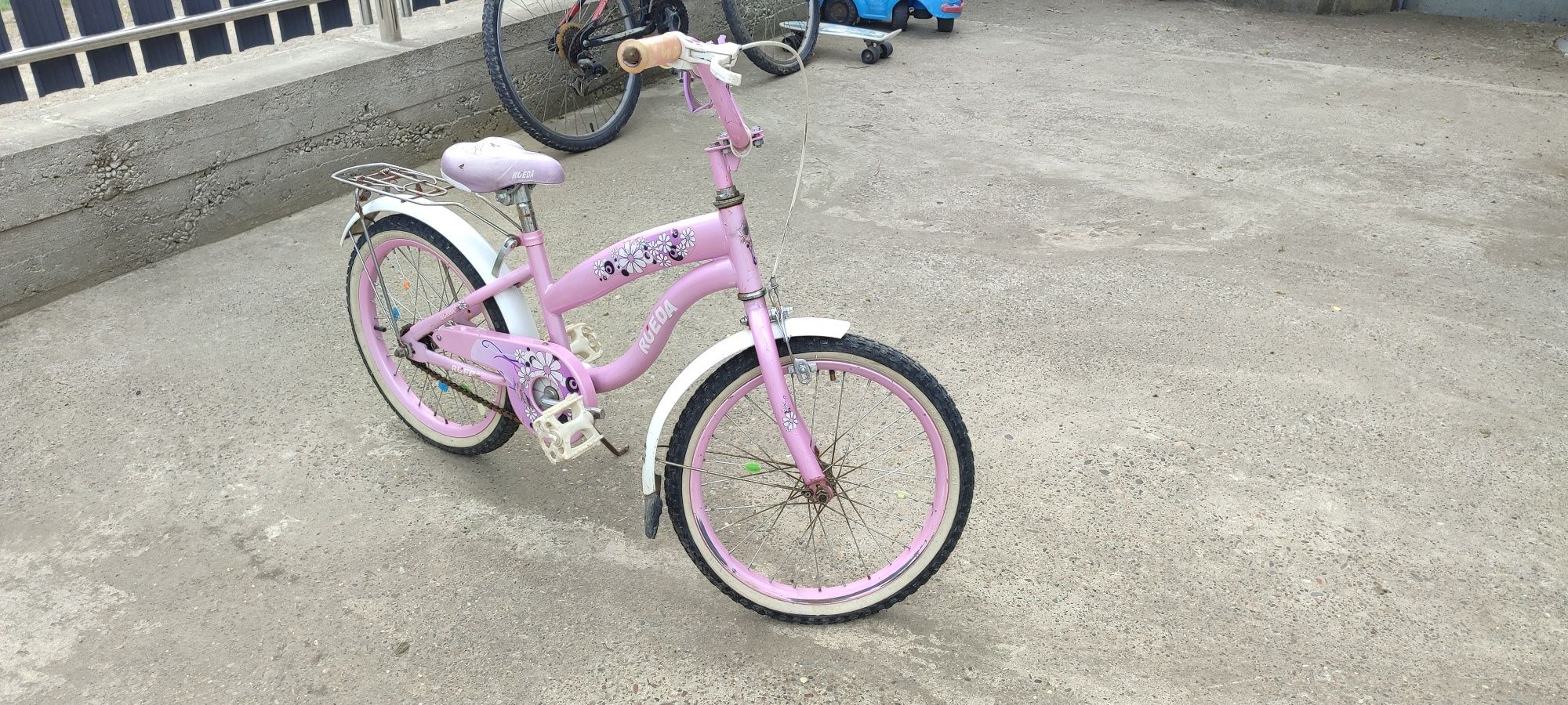 Велосипед для дівчини.