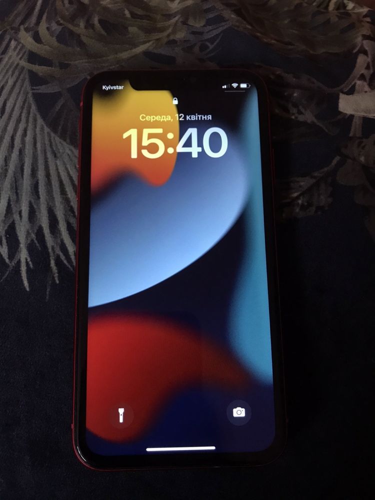 Продаю IPhone 11 на 64g