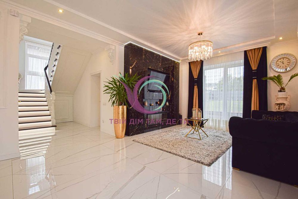 5-к. будинок 176 м2 з власним подвір’ям за вул. Гузара