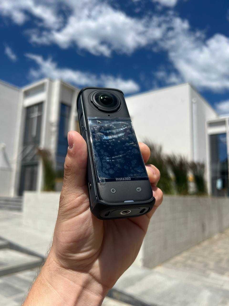 Екшн камера Insta360 X4