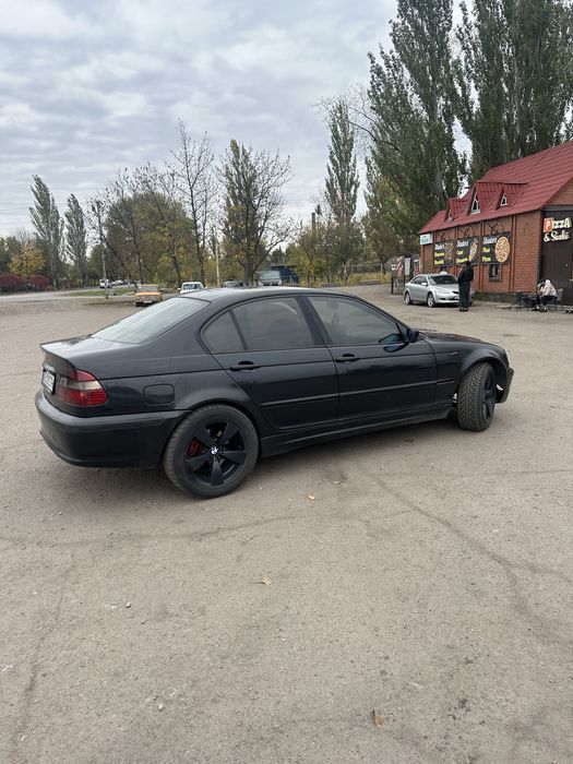 Продам бмв в отличном состояние возможен обмен на туарег на бляхе