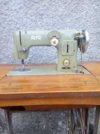 Máquina de costura Alfa 100-3 com móvel