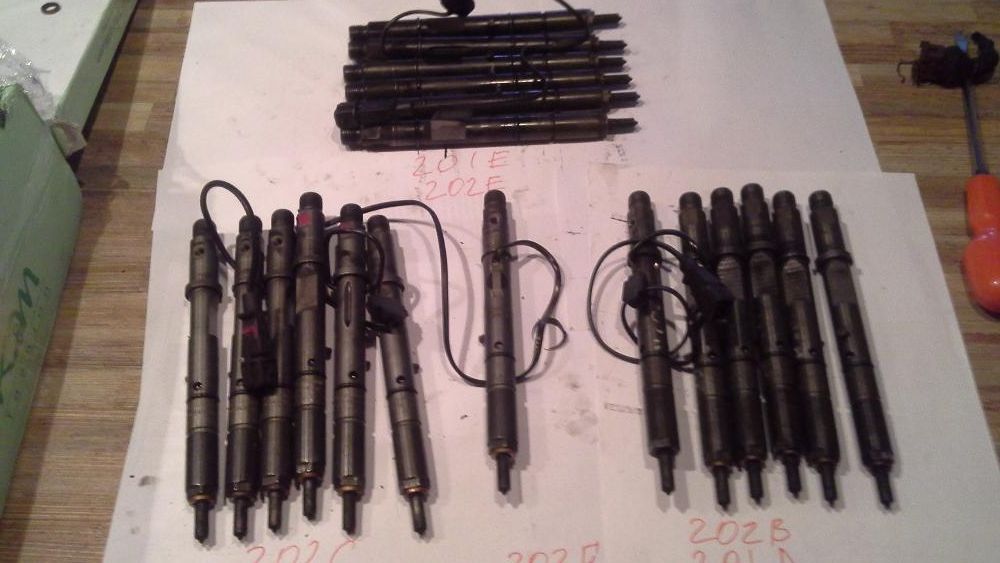 Управляюча форсунка Audi WV Skoda 2.5 tdi 059130202G 059130202F