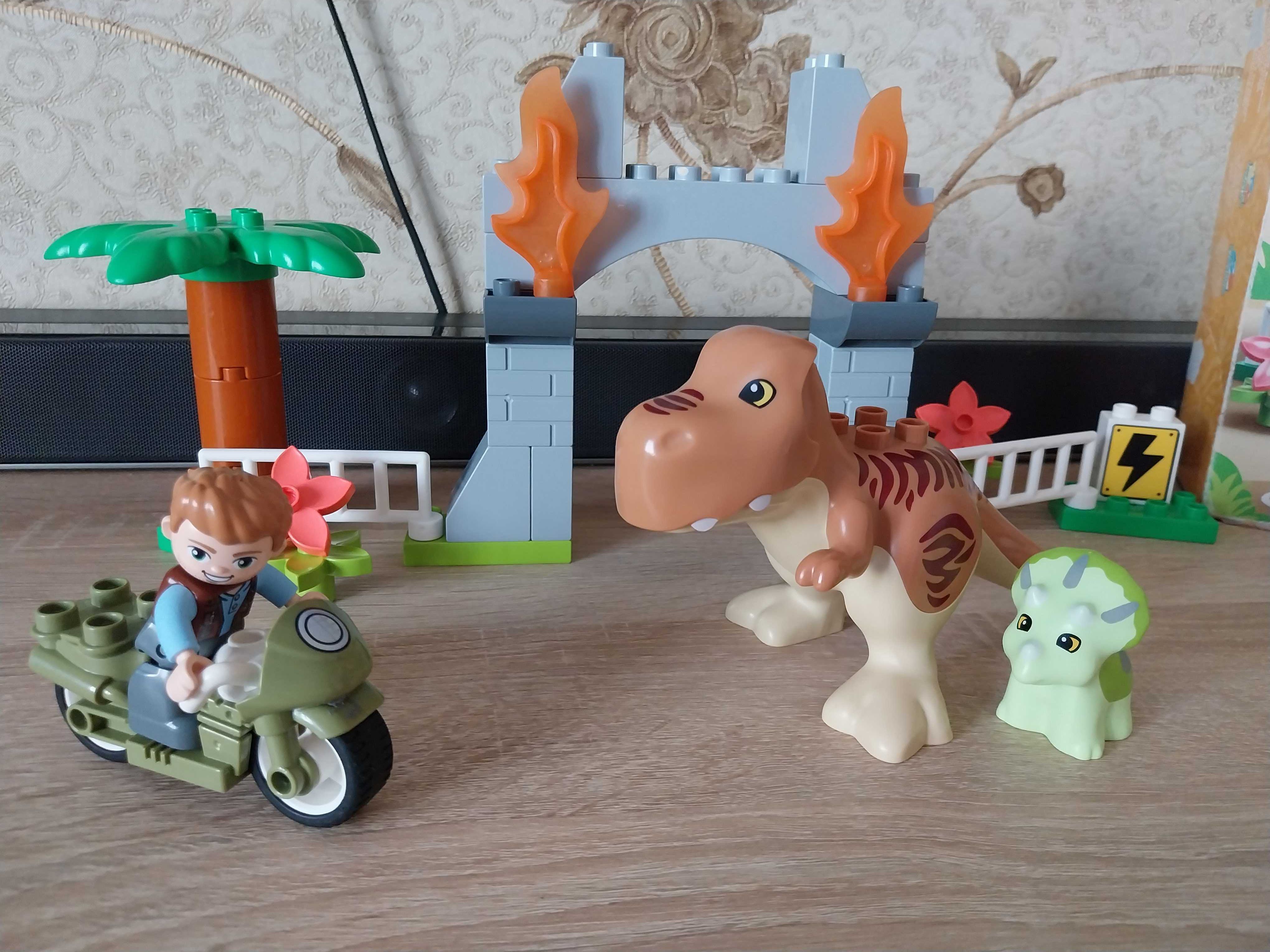 LEGO duplo.  Лего дупло Динозавры.