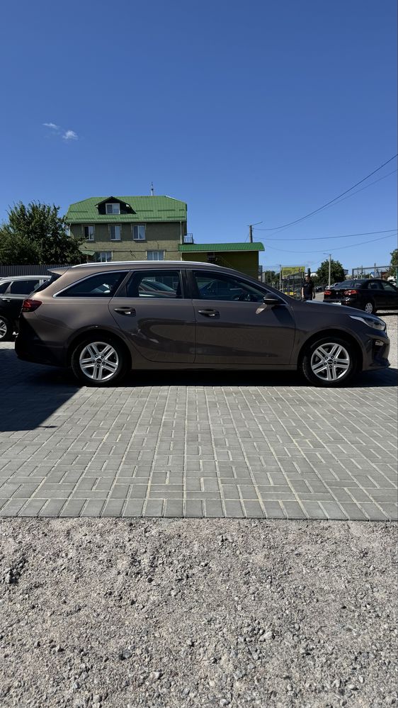Kia Ceed Кіа Сід 2018 рік 1.6 дизель КОМПЛЕКТАЦІЯ