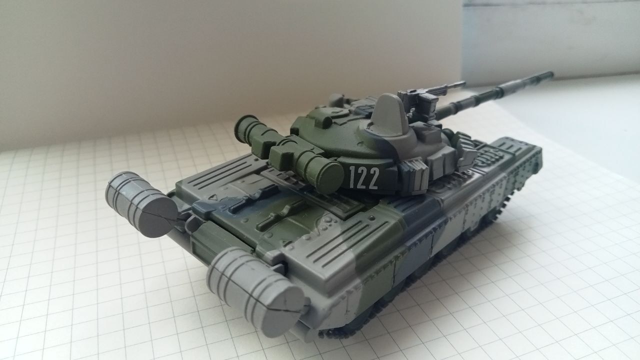 Модель танки Т80 и Т90