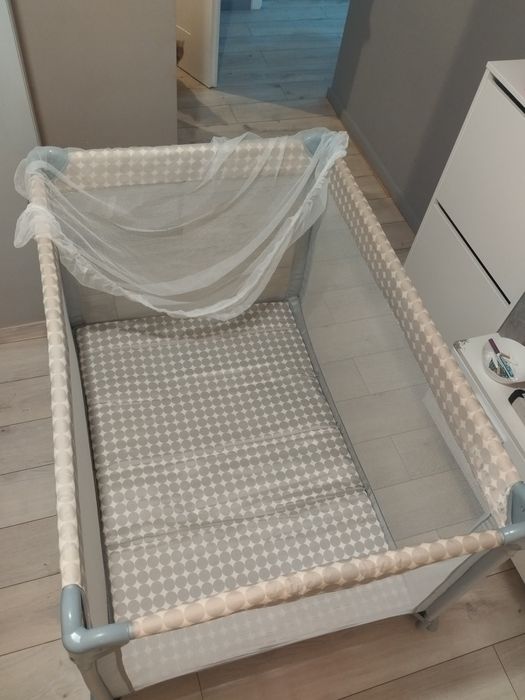 Łóżeczko turystyczne