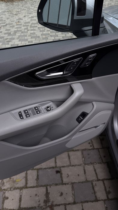 Audi q7 2017 premium plus