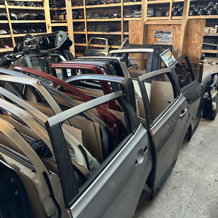 Двері в колір Nissan Qashqai J10 скло молдинг ручка (двері передні