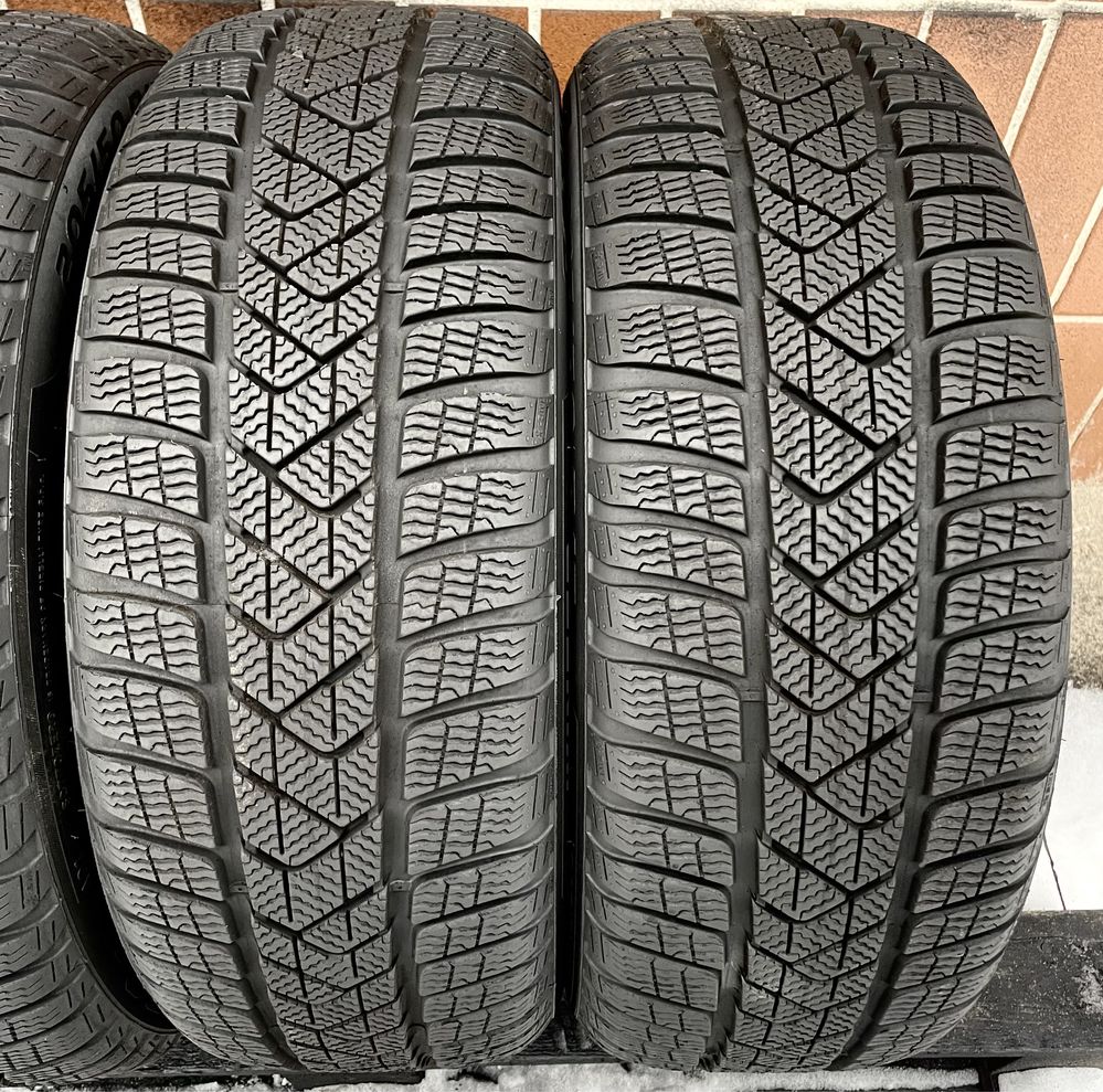 Зима 4шт Pirelli Sottozero 3 205/50 R17 93H AO1